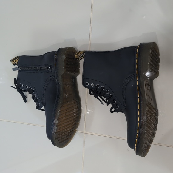 Doc Martens sz 5 - Picture 7 of 11